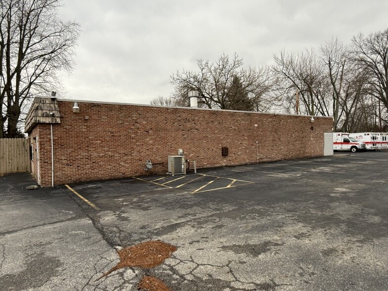 More Photos Of 3875-3883 E Livingston Ave, Columbus Warehouse For Lease