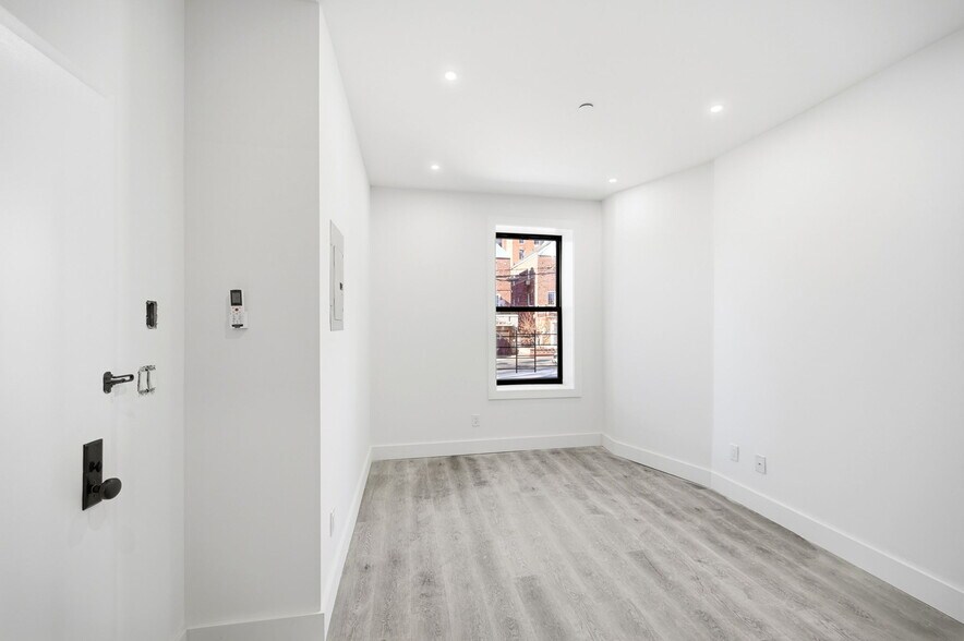 More Photos Of 2152 Muliner Ave, Bronx Apartments For Sale