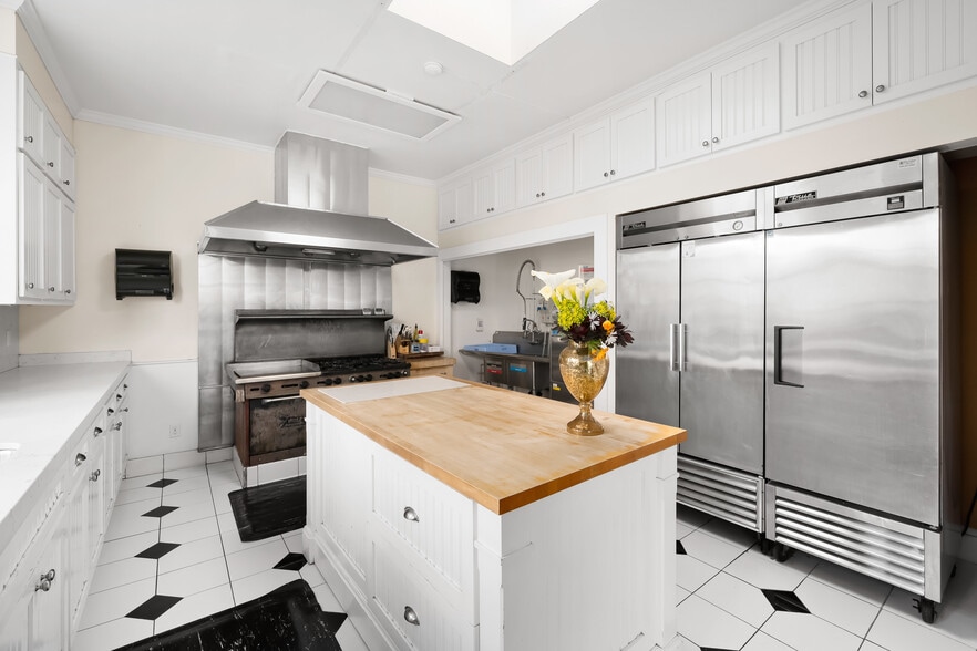 More Photos Of 2476 Main St, Cambria Hospitality For Sale