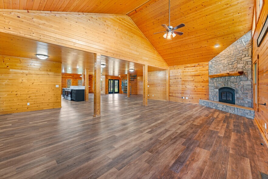 More Photos Of 1204 County Road 215, Berryville Specialty For Sale