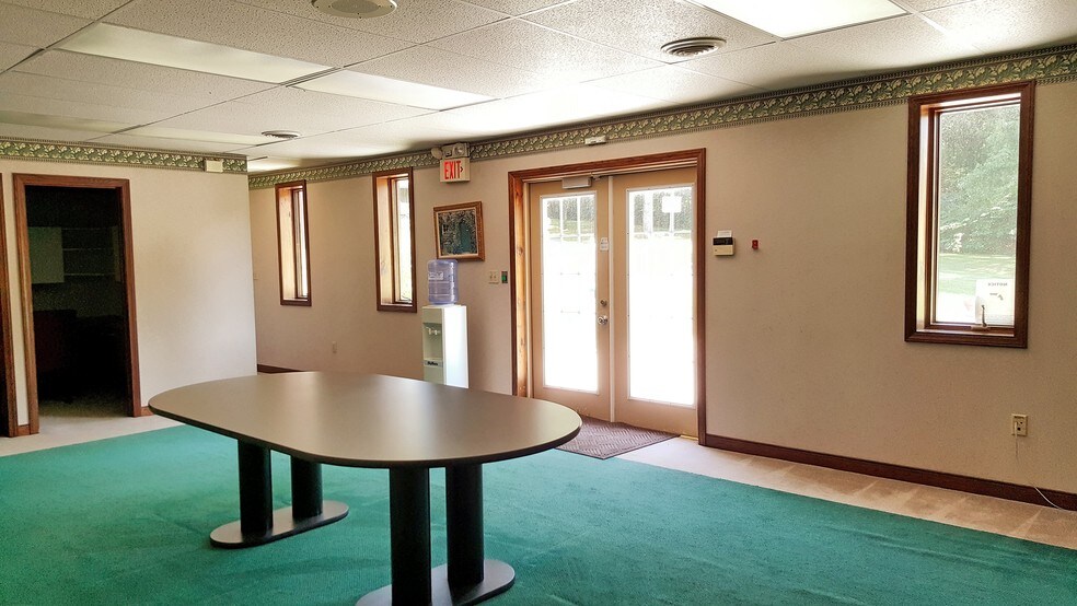 More Photos Of 2525 S Main St, Akron Office For Lease