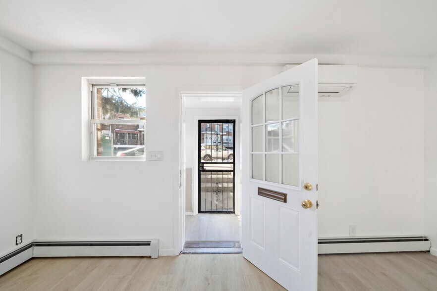 More Photos Of 15009 89th St, Howard Beach Office Residential For Lease