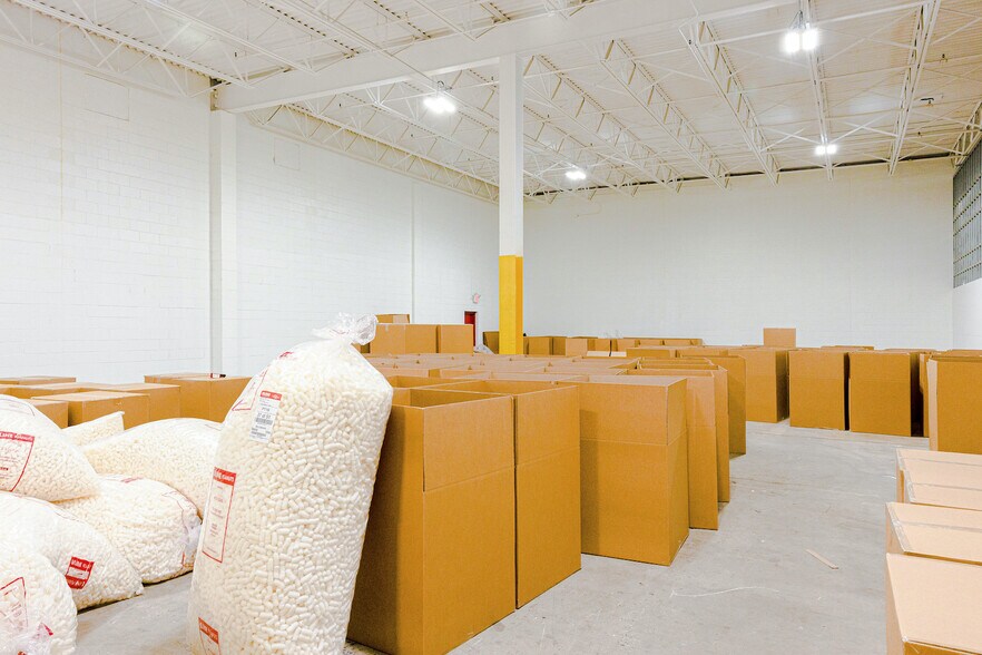 More Photos Of 171 Heller Pl, Bellmawr Warehouse For Lease