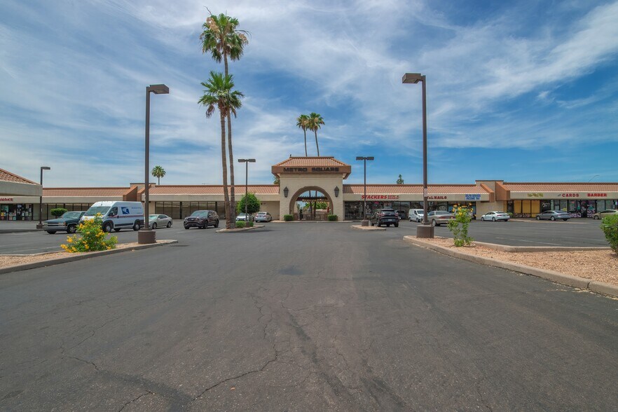 More Photos Of 2855 W Cactus Rd, Phoenix Freestanding For Sale
