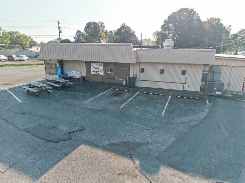 More Photos Of 4264 Murray Hwy, Hardin Restaurant For Sale
