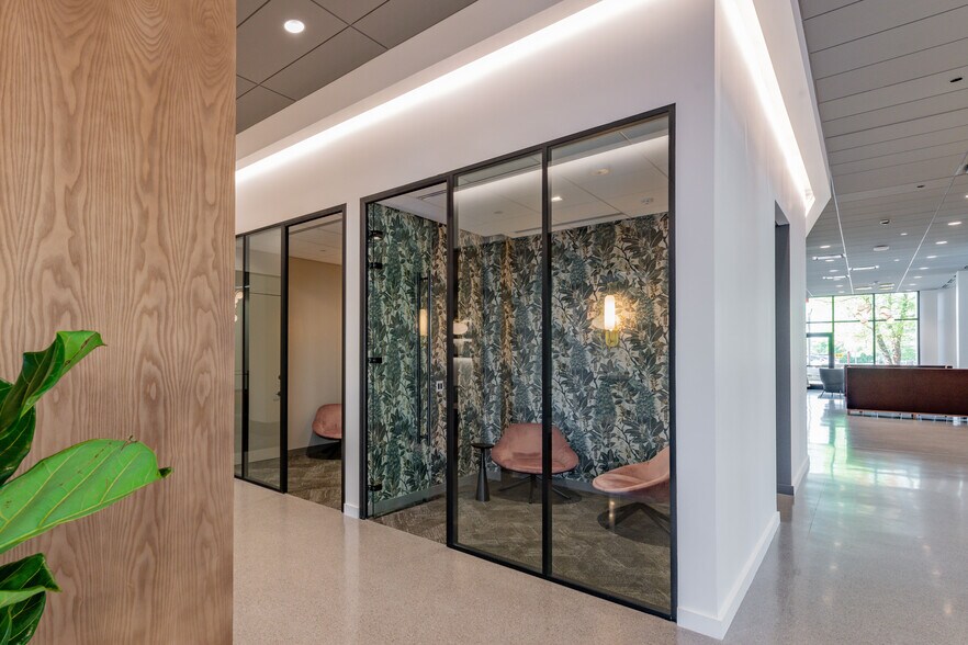 More Photos Of 1751 Pinnacle Dr, McLean Office For Lease