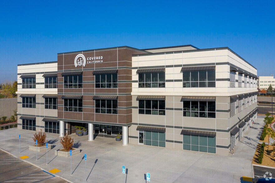Primary Photo Of 247 E Nees Ave, Fresno Office For Lease