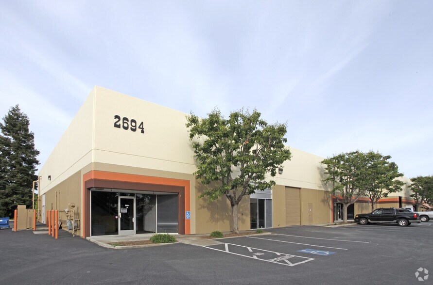 More Photos Of 2682 Middlefield Rd, Redwood City Unknown For Lease