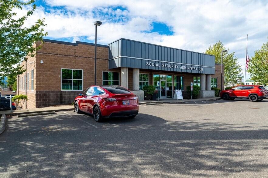 More Photos Of 710 Alabama St, Bellingham Office For Sale