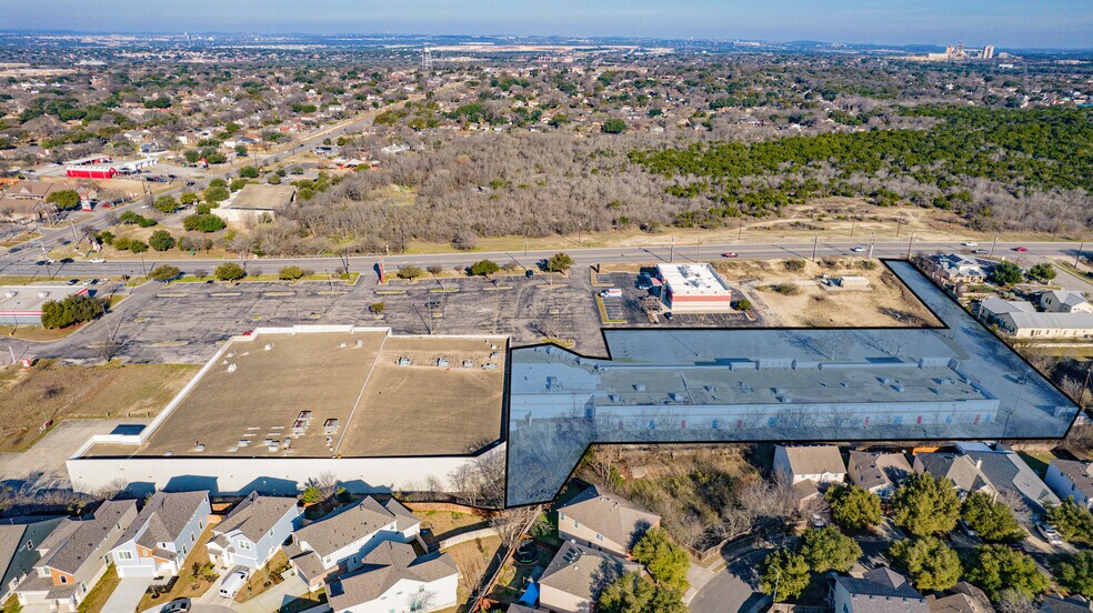 More Photos Of 15150 Nacogdoches Rd, San Antonio Unknown For Lease