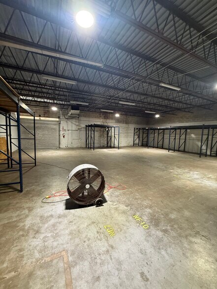More Photos Of 24349 Production Cir, Bonita Springs Warehouse For Lease