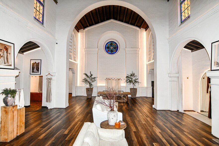 More Photos Of 1620 6th Ave, San Diego General Retail For Sale