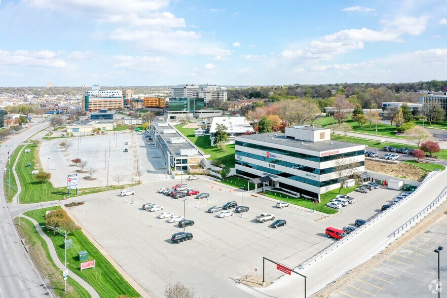 More Photos Of 8701 W Dodge Rd, Omaha Office For Lease