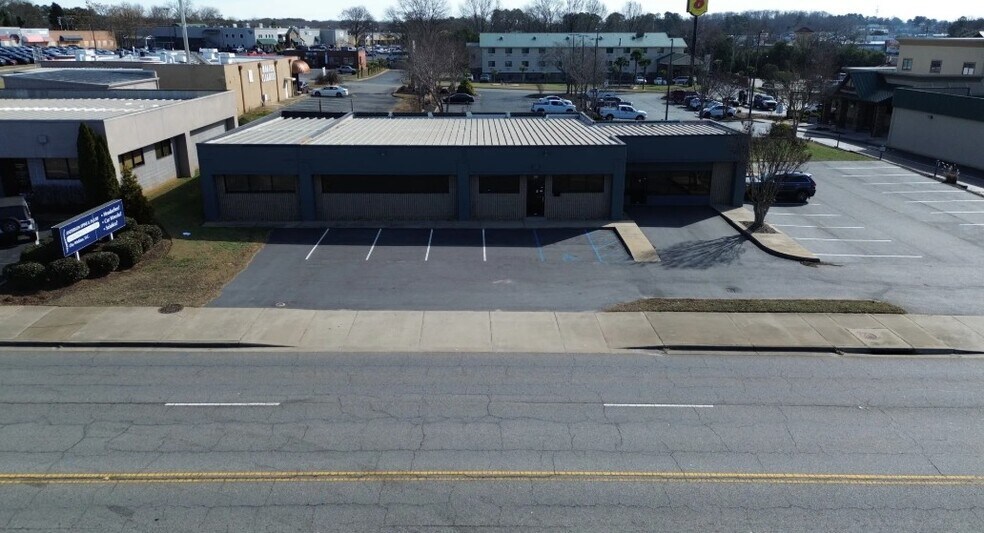 More Photos Of 120 E West Pky, Anderson Office For Lease