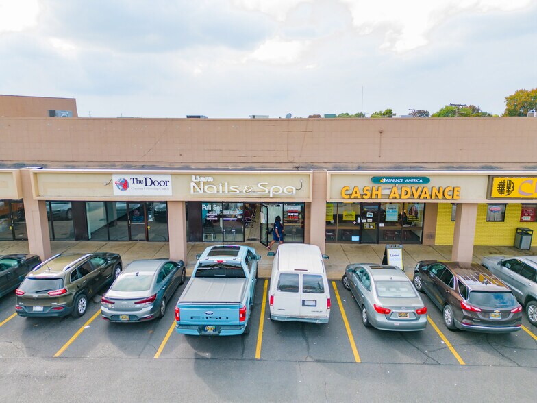 More Photos Of 25005-25029 Van Dyke Ave, Center Line Freestanding For Lease
