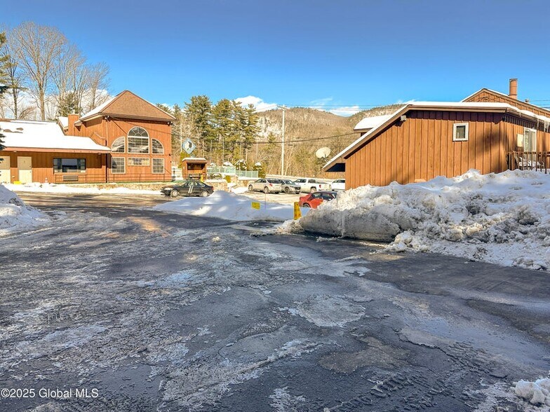 More Photos Of 1545 Us-9, Lake George Hospitality For Sale