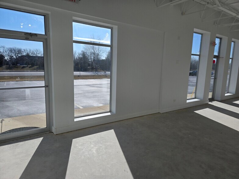 More Photos Of 16644-16646, New Berlin Medical For Lease