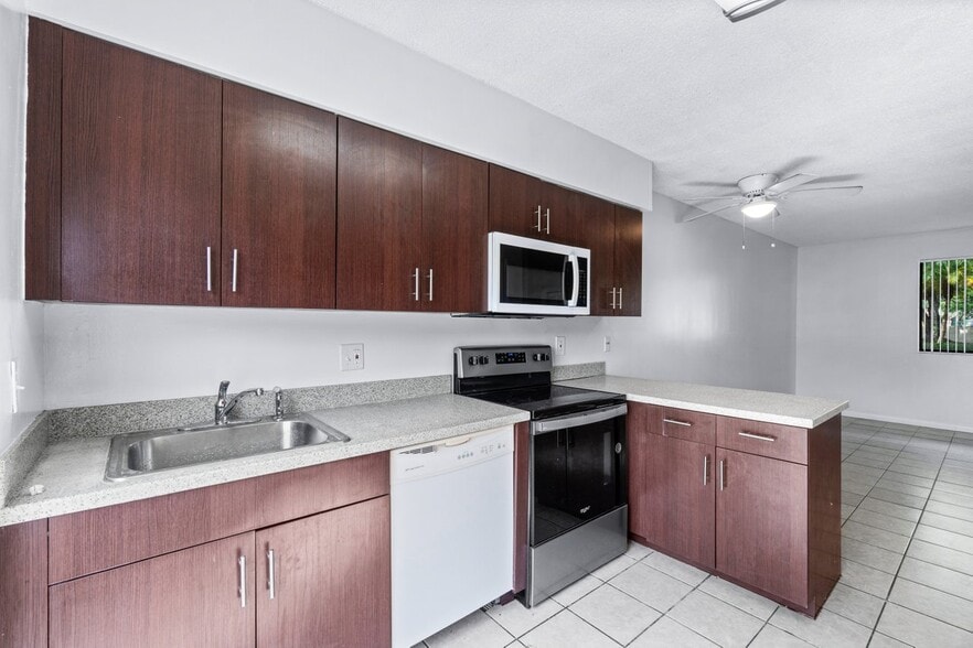 More Photos Of 1831-1837 NW 94th ave, Coral Springs Apartments For Sale