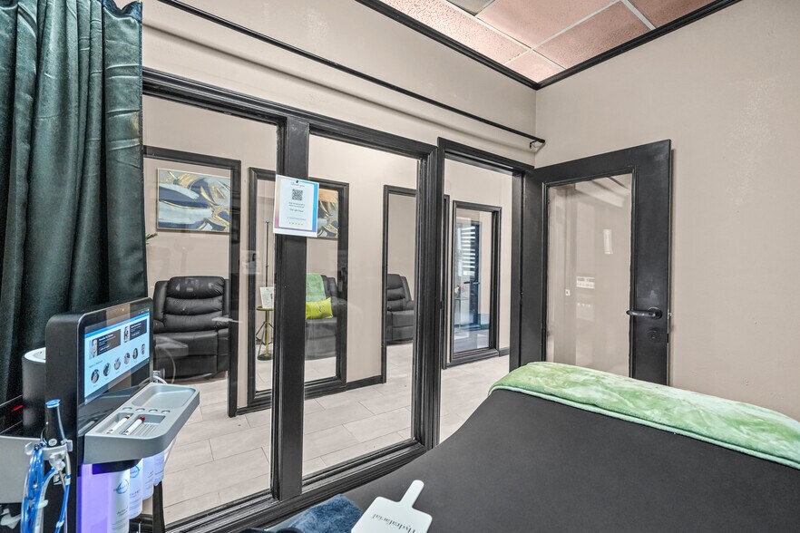 More Photos Of 295 Athens Hwy, Loganville Freestanding For Sale