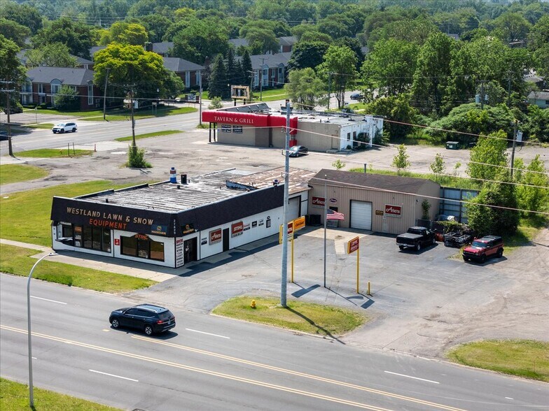 More Photos Of 27429 Joy Rd, Westland General Retail For Sale