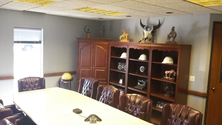 More Photos Of 1795 W Yale Ave, Englewood Warehouse For Lease