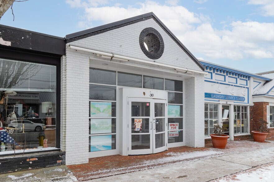 More Photos Of 30 Nugent St, Southampton Storefront Retail Office For Lease