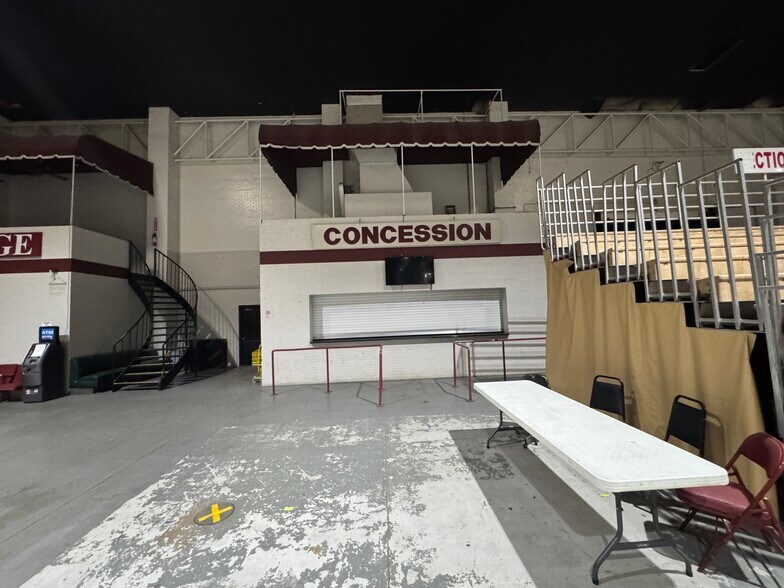 More Photos Of 10408 State Highway 64 E, Tyler Theater Concert Hall For Sale