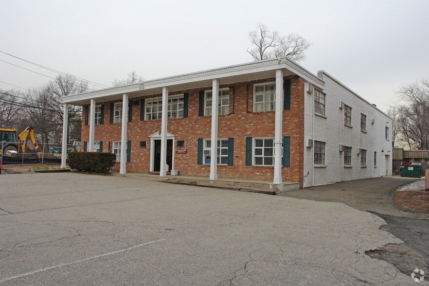 More Photos Of 436 Old Hook Rd, Emerson Medical For Sale