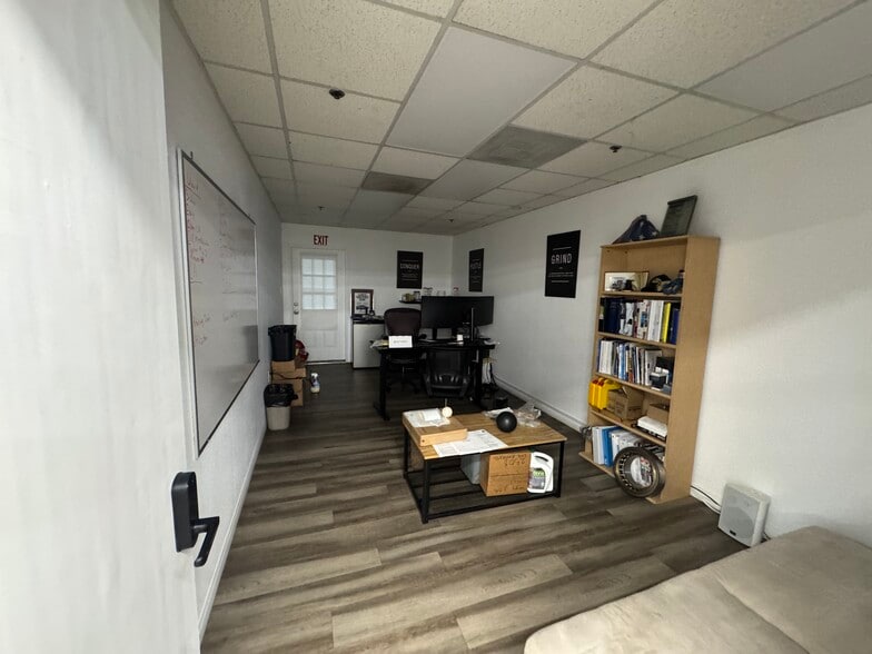 More Photos Of 2915 E Washington Blvd, Los Angeles Warehouse For Sale