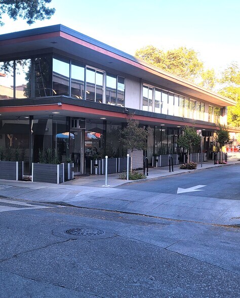 Primary Photo Of 433-445 Cambridge Ave, Palo Alto Loft Creative Space For Lease