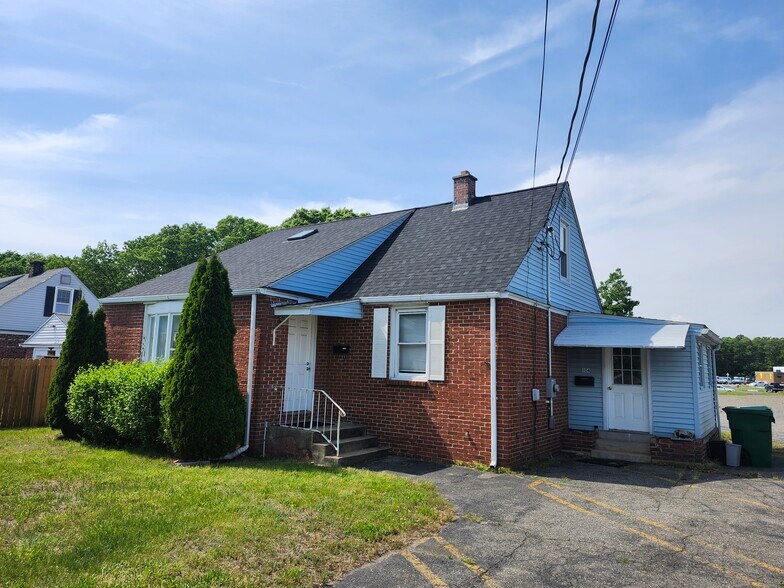 More Photos Of 104 Lauzier Ter, Chicopee Storefront Retail Residential For Sale