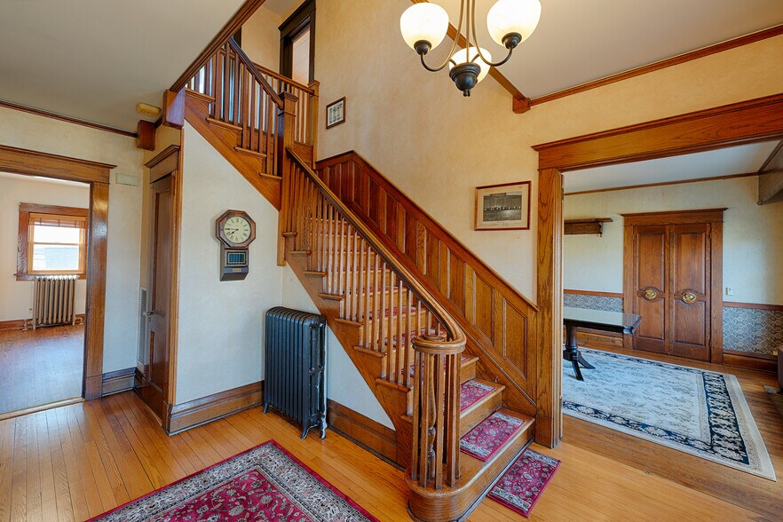 More Photos Of 105 Gleneida Ave, Carmel Office For Sale