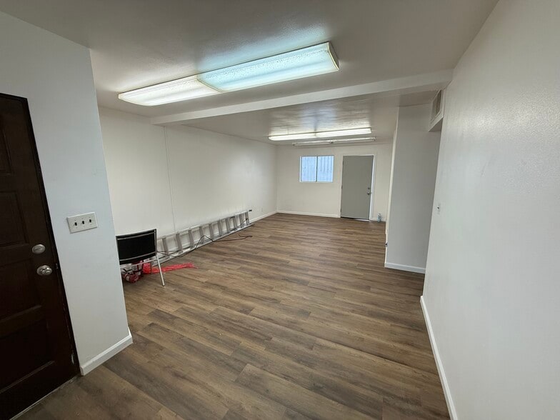 More Photos Of 11354 Burbank Blvd, North Hollywood Loft Creative Space For Lease