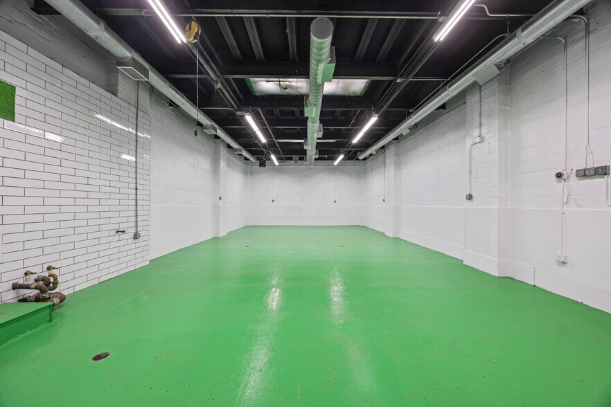 More Photos Of 45-44 Vernon Blvd, Long Island City Apartments For Lease