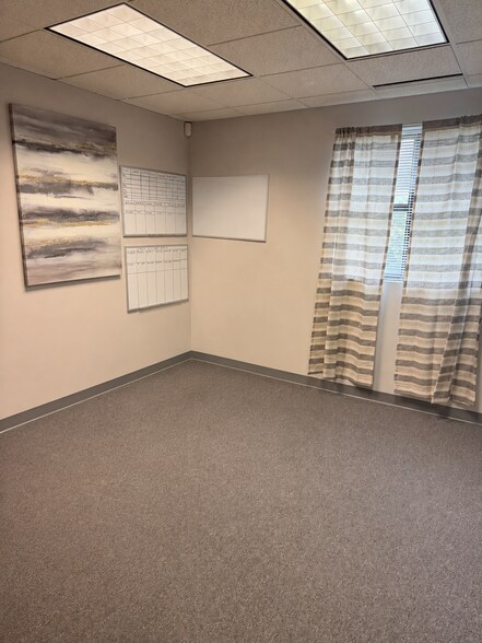 More Photos Of 10035 Sliding Hill Rd, Ashland Office For Lease