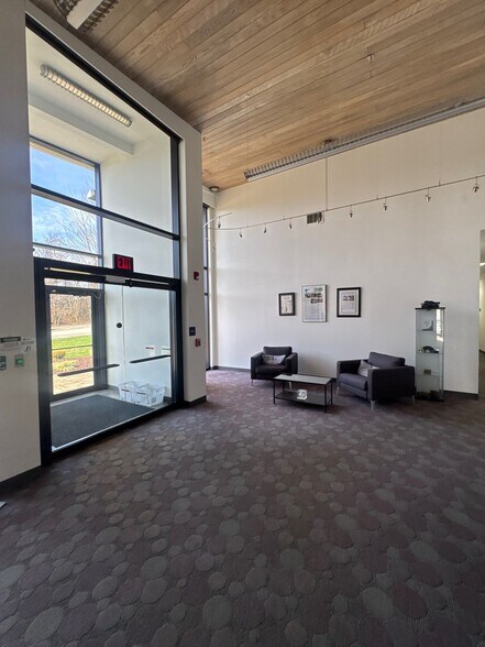 More Photos Of 127 Industry Blvd, North Huntingdon Manufacturing For Lease