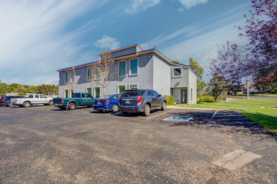 More Photos Of 2960 N Academy Blvd, Colorado Springs Office For Sale