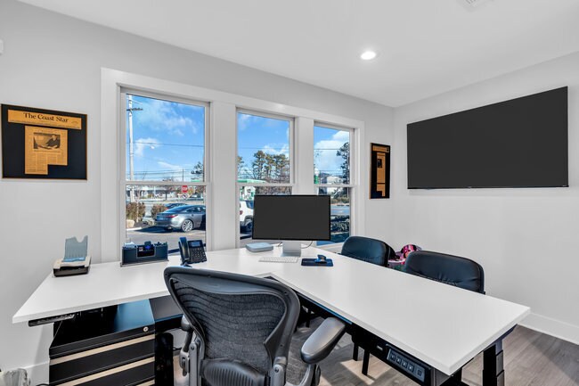 More Photos Of 184 Chambersbridge Rd, Brick Medical For Sale