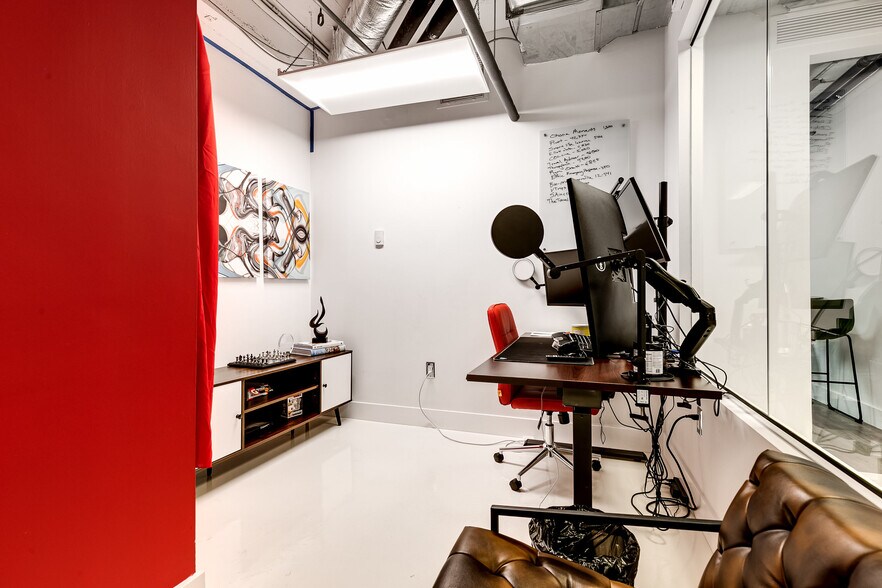 More Photos Of 14 NE 1st Ave, Miami Office For Lease