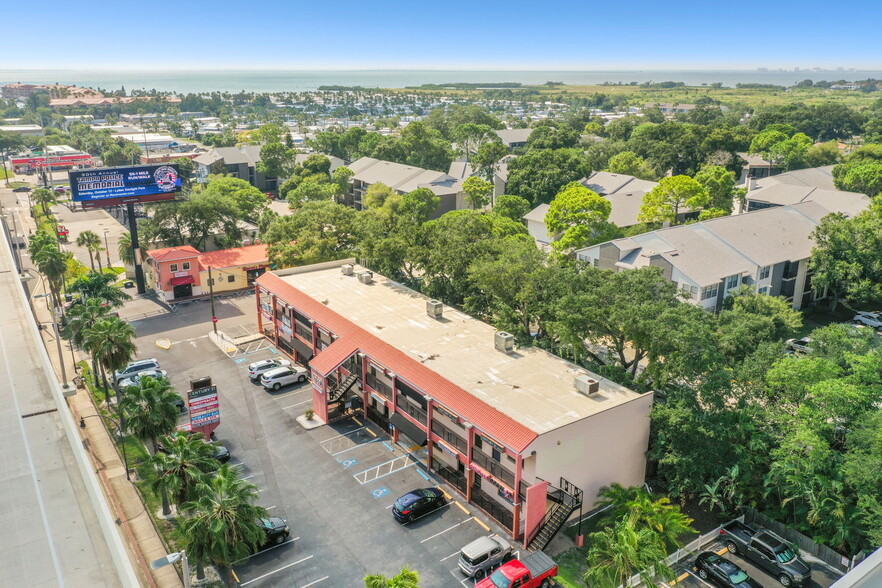 More Photos Of 4707 W Gandy Blvd, Tampa Storefront Retail Office For Lease