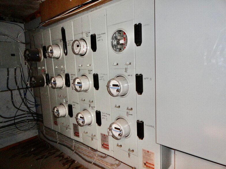 More Photos Of 82 Water St, Torrington Apartments For Lease