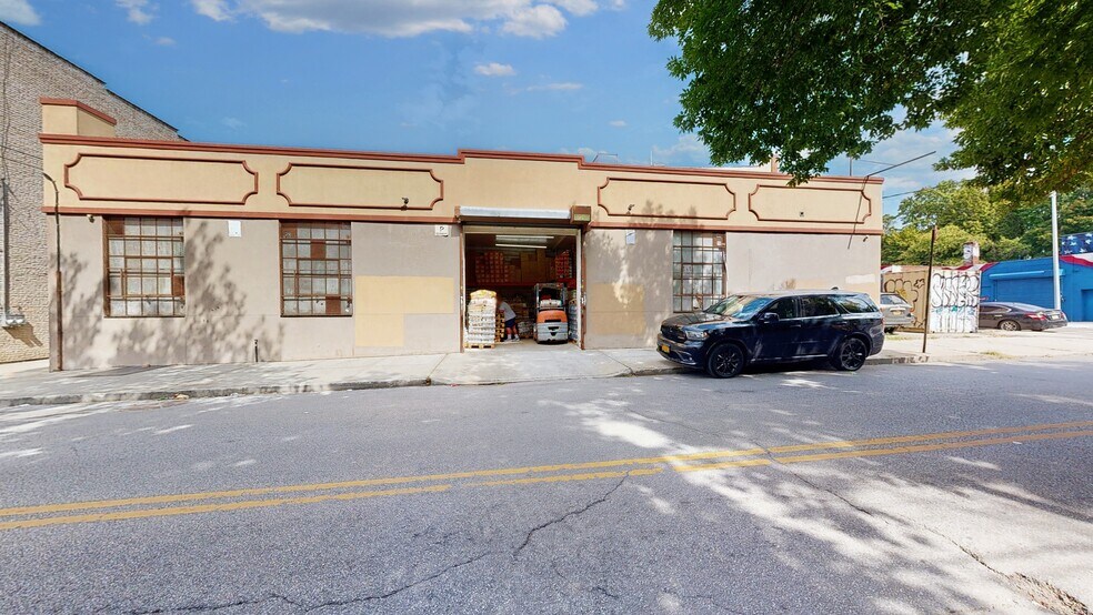 More Photos Of 1801 Decatur St, Flushing Warehouse For Sale