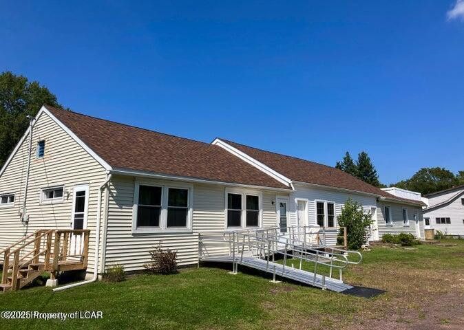 More Photos Of 64 Foster Ave, Freeland Freestanding For Sale