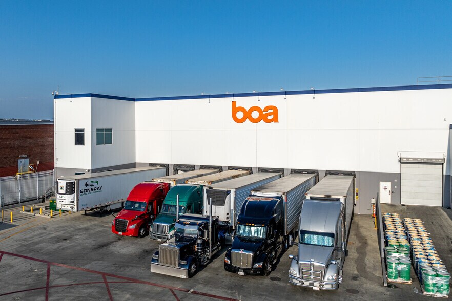 More Photos Of 4000 Noakes St, Commerce Refrigeration Cold Storage For Lease