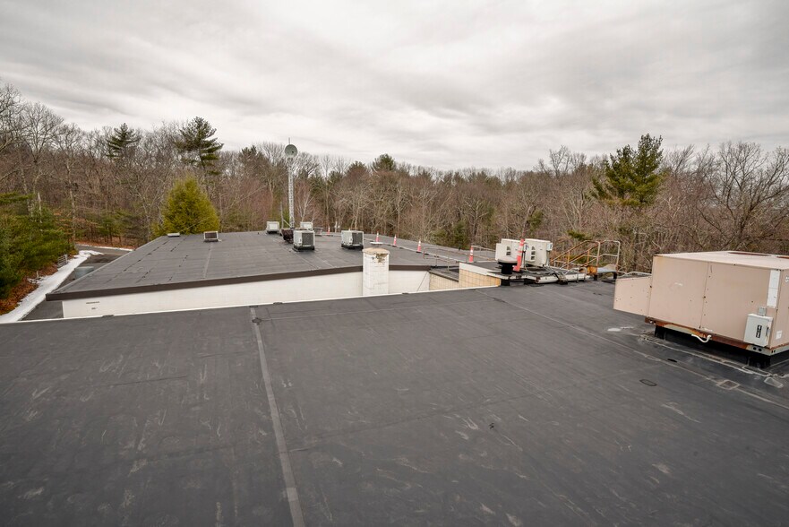 More Photos Of 58B Main St, Bolton Light Distribution For Lease