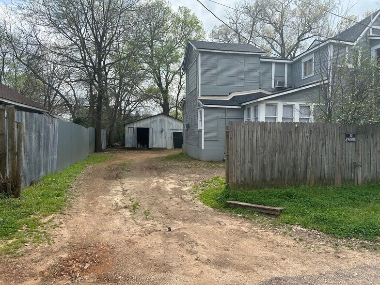 More Photos Of 1106 Esplanade St, Marshall Apartments For Sale