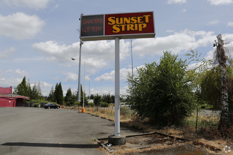 More Photos Of 10205 SW Park Way, Portland General Retail For Sale