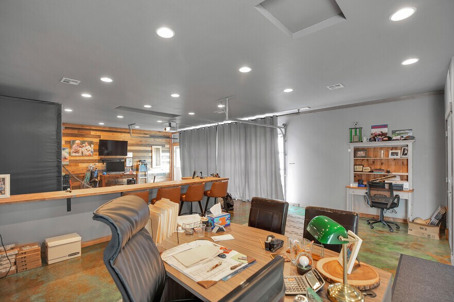 More Photos Of 406 NE 184th St, Ridgefield Office Residential For Lease