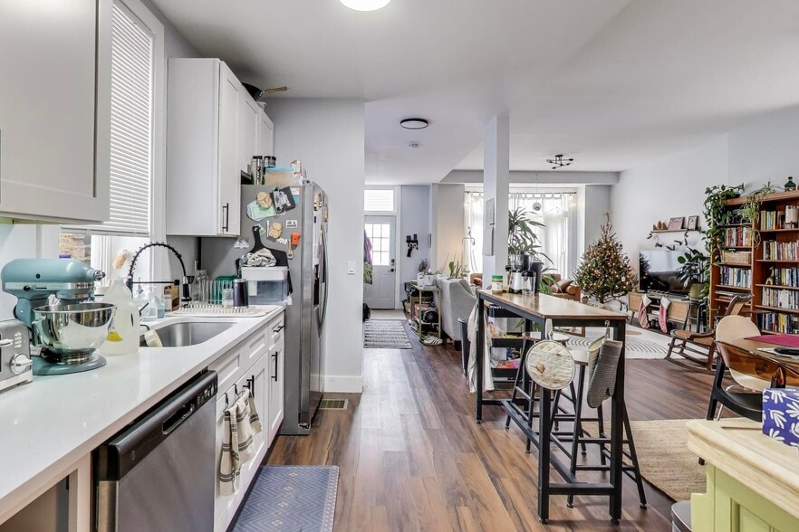 More Photos Of 932 N Richmond St, Chicago Multifamily For Sale