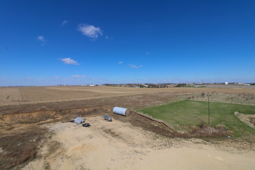 More Photos Of 5640 44th Ave S, Clinton Industrial For Sale